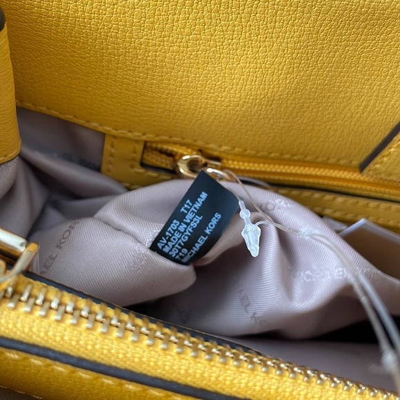 Sylvie stud LG Michael Kors Satchel - Picture 16 of 16